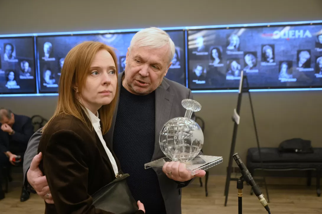 Сестра Ефремова рассказала, что актер подумывает о свадьбе с Дарьей Белоусовой