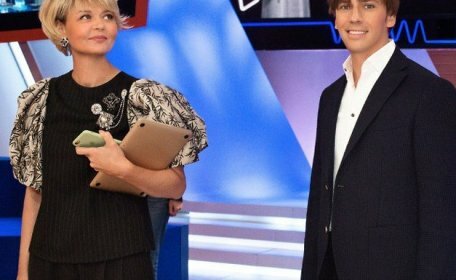 Юлия Меньшова ответила как поклонникам, так и недоброжелателям, по поводу первого эфира «Сегодня вечером»