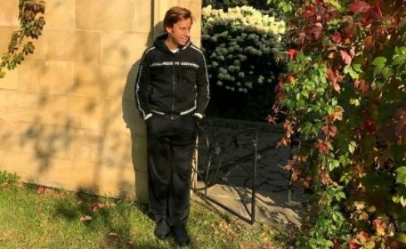 В Сети Максима Галкина обозвали «сумасшедшим садовником»